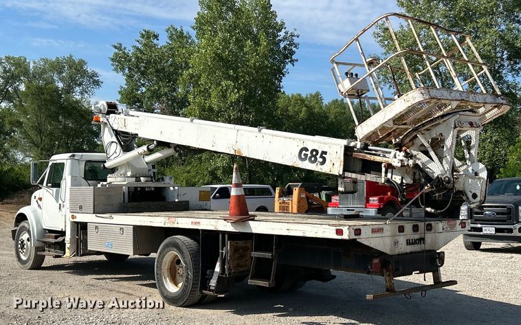 image for item EK4846 2000 International  4700 bucket truck