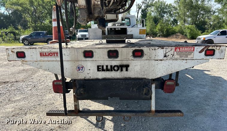 image for item EK4846 2000 International  4700 bucket truck