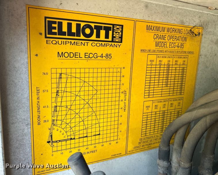 image for item EK4846 2000 International  4700 bucket truck