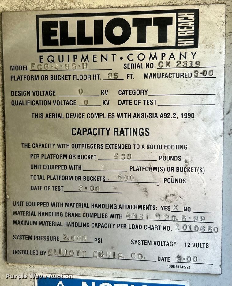 image for item EK4846 2000 International  4700 bucket truck