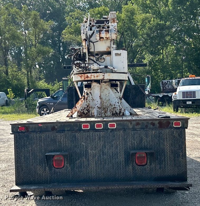 image for item EK4847 1999 GMC C7500 crane truck
