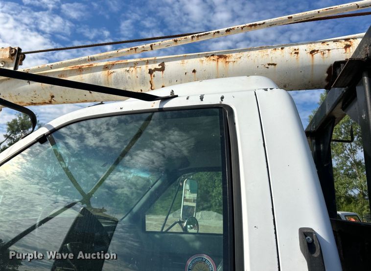 image for item EK4847 1999 GMC C7500 crane truck