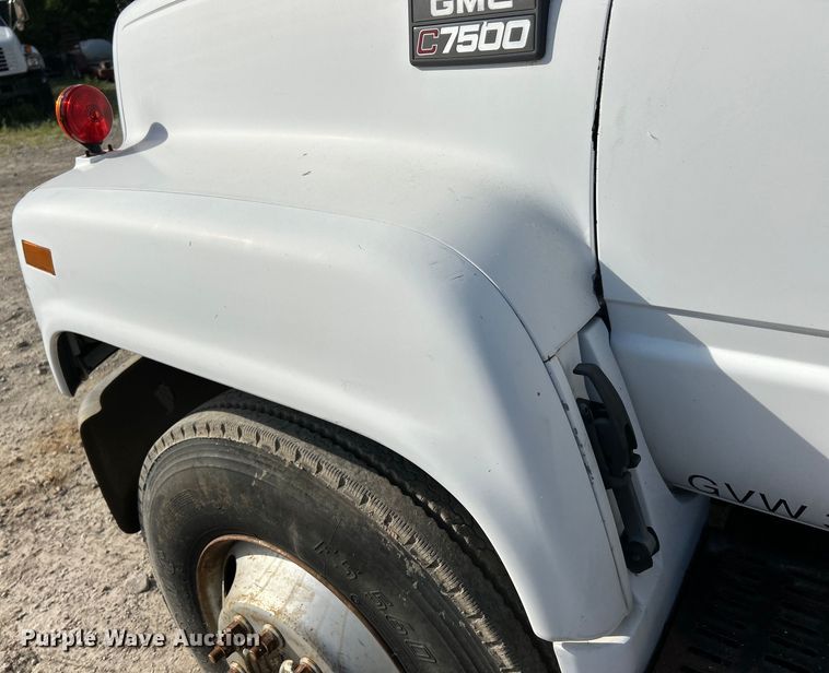 image for item EK4847 1999 GMC C7500 crane truck