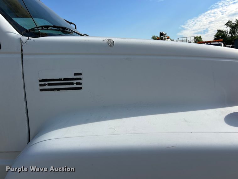 image for item EK4847 1999 GMC C7500 crane truck