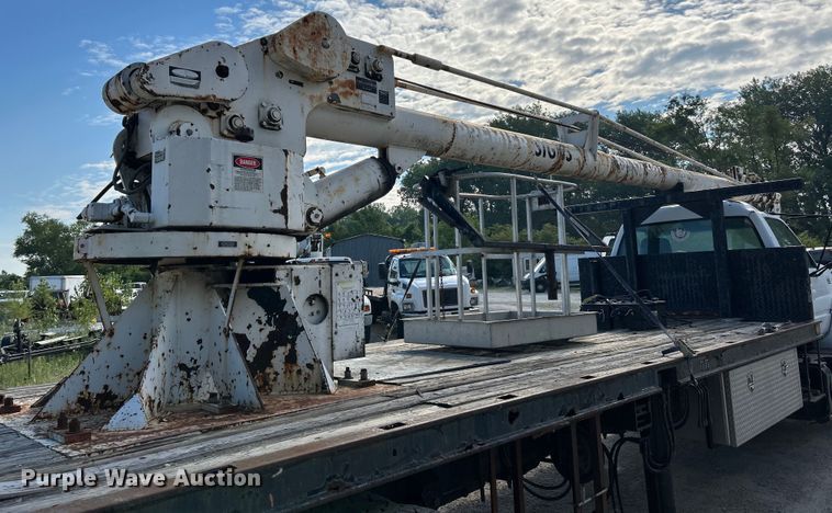 image for item EK4847 1999 GMC C7500 crane truck