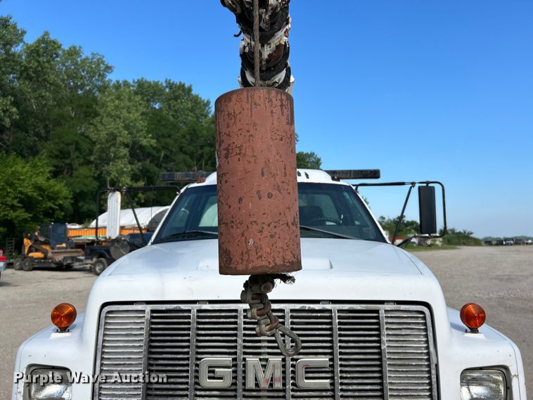 image for item EK4847 1999 GMC C7500 crane truck