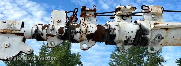 image for item EK4847 1999 GMC C7500 crane truck