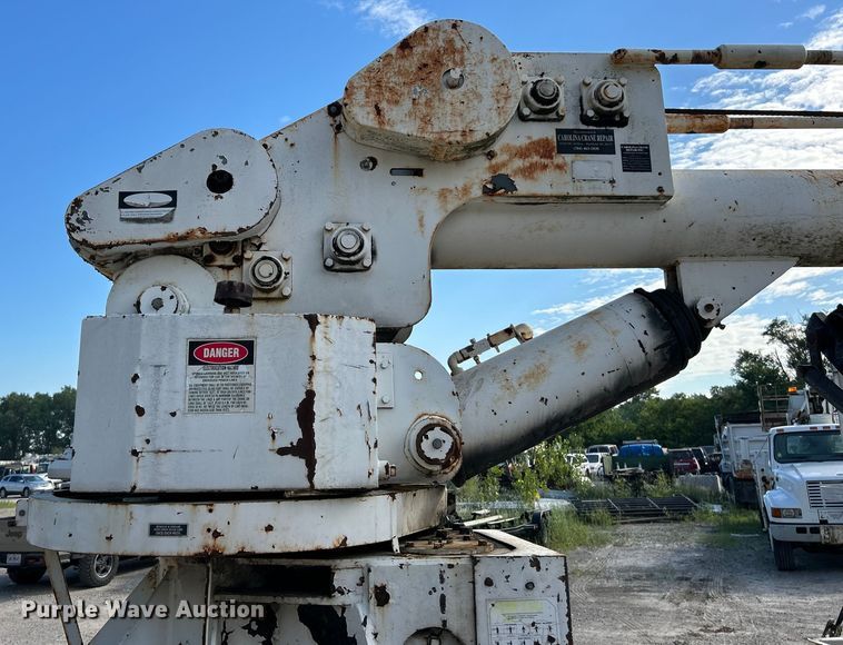 image for item EK4847 1999 GMC C7500 crane truck