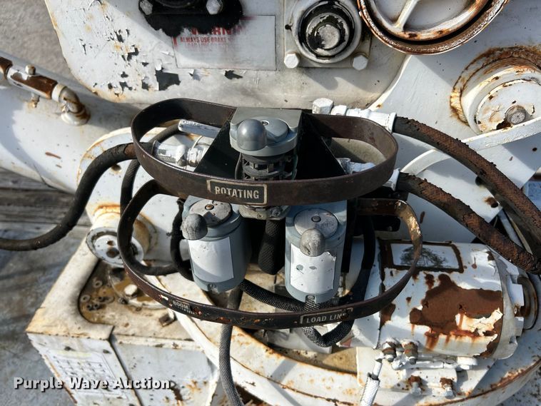 image for item EK4847 1999 GMC C7500 crane truck