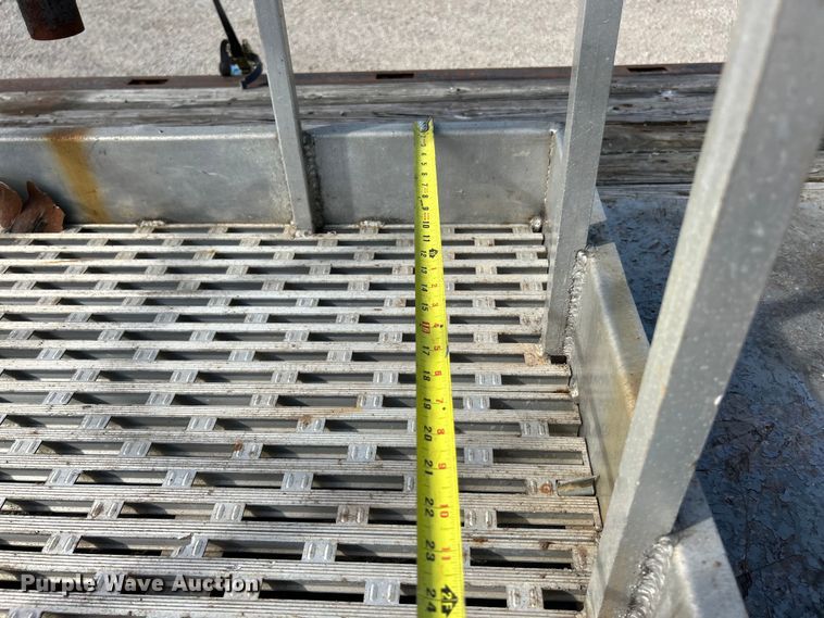 image for item EK4847 1999 GMC C7500 crane truck