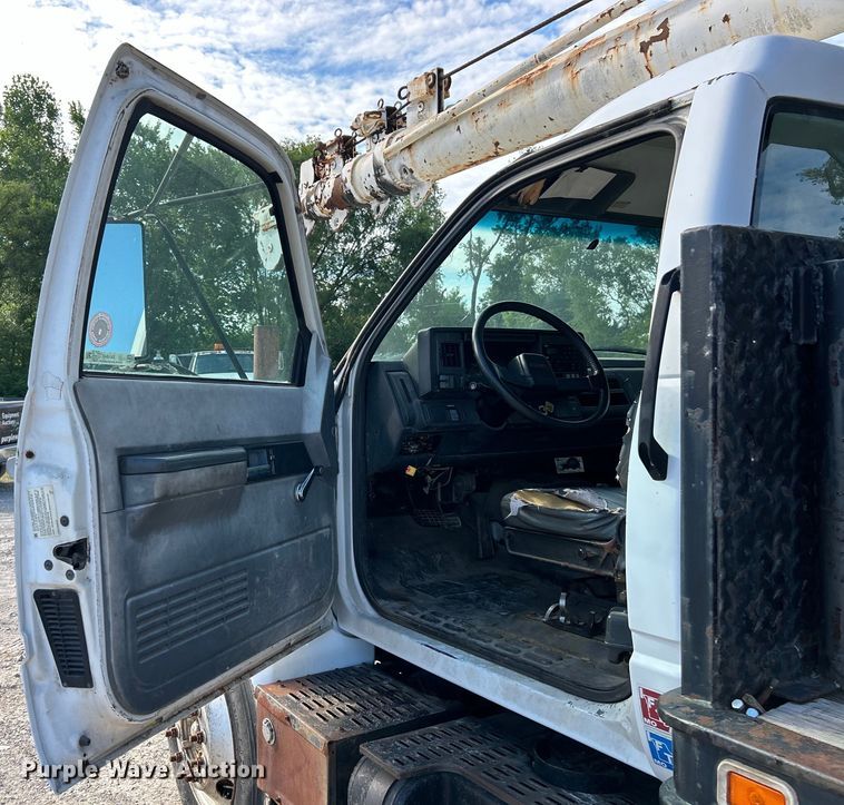 image for item EK4847 1999 GMC C7500 crane truck