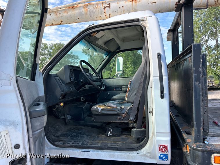 image for item EK4847 1999 GMC C7500 crane truck