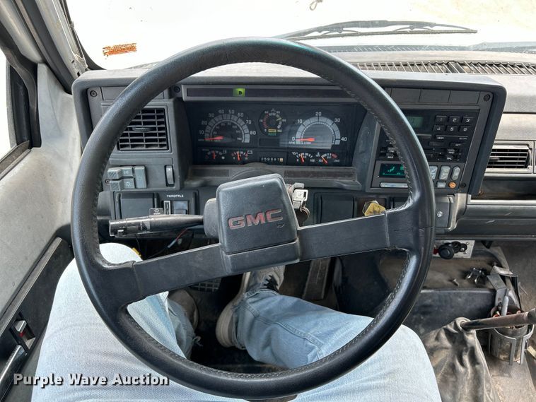 image for item EK4847 1999 GMC C7500 crane truck