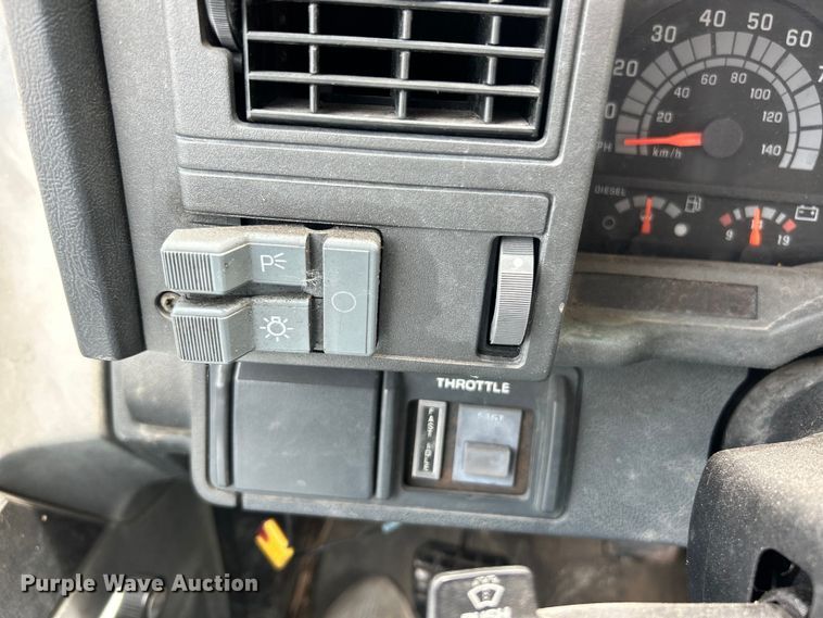 image for item EK4847 1999 GMC C7500 crane truck