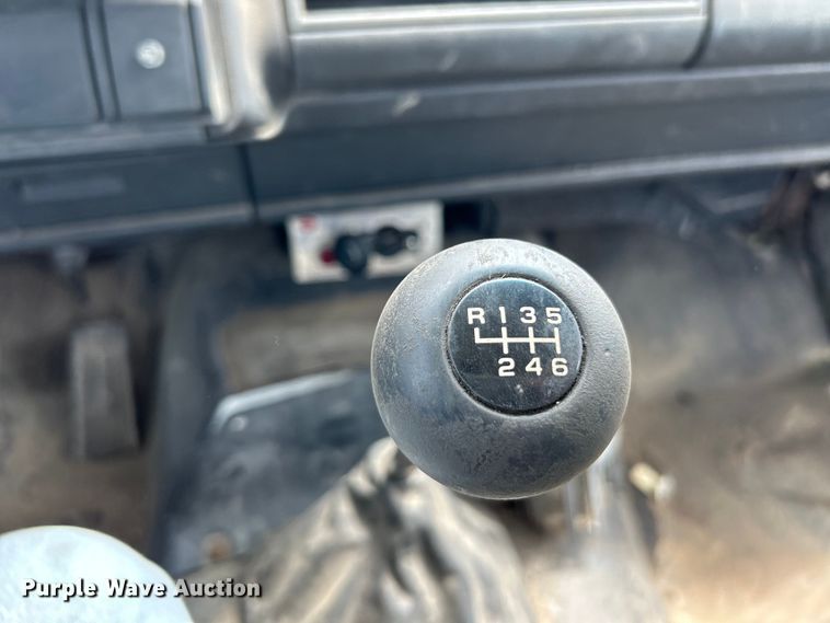 image for item EK4847 1999 GMC C7500 crane truck