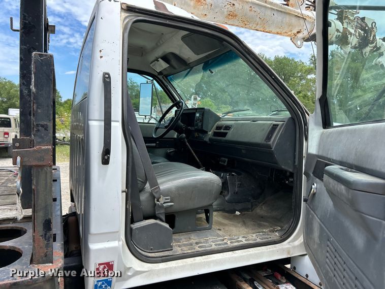 image for item EK4847 1999 GMC C7500 crane truck