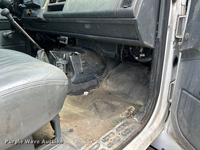 image for item EK4847 1999 GMC C7500 crane truck