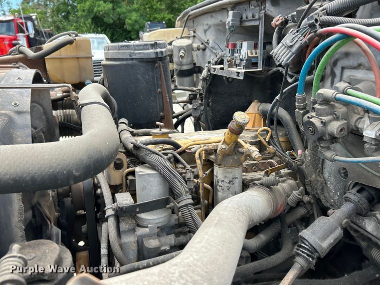 image for item EK4847 1999 GMC C7500 crane truck