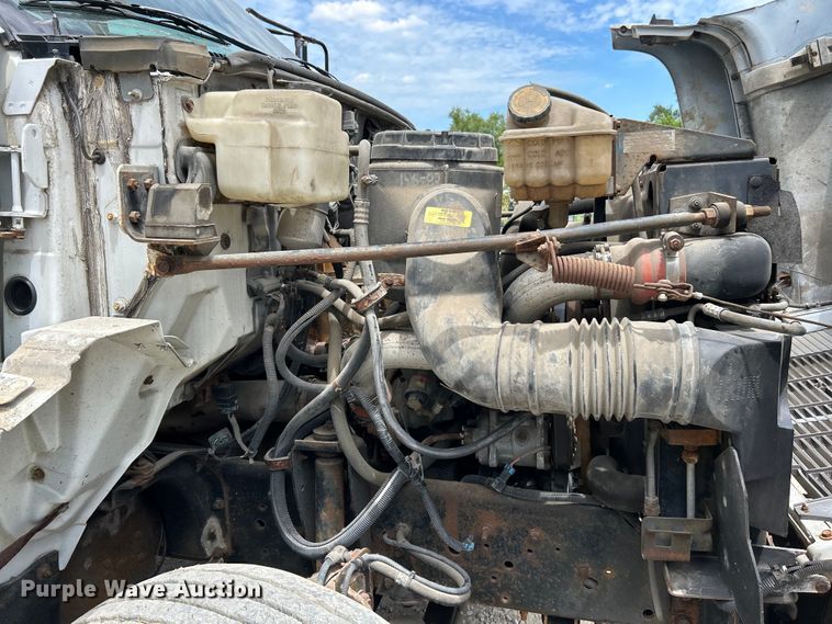 image for item EK4847 1999 GMC C7500 crane truck