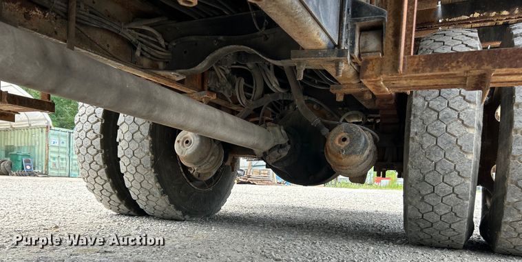 image for item EK4847 1999 GMC C7500 crane truck