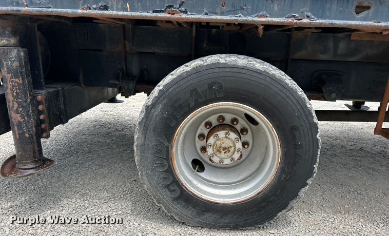 image for item EK4847 1999 GMC C7500 crane truck