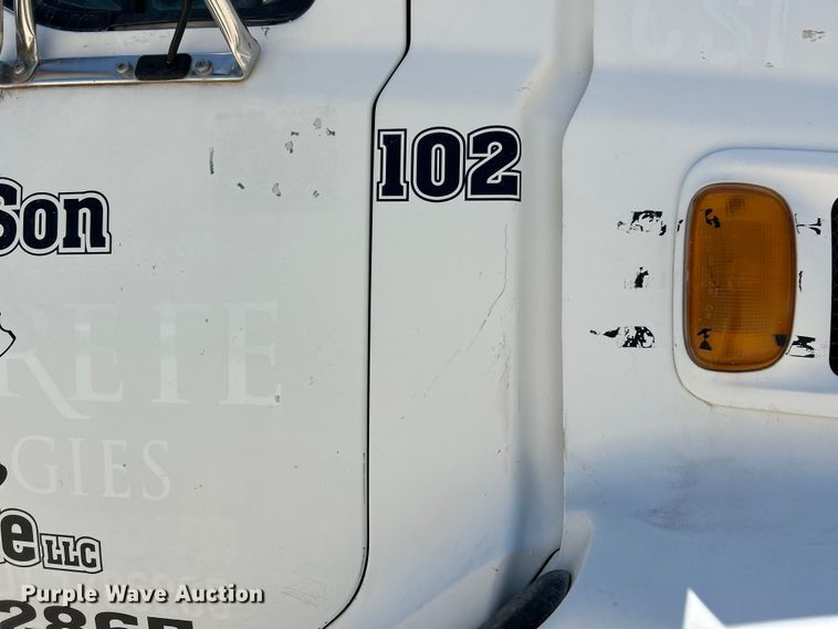 image for item EK4862 2005 Sterling  L9500 roll-off container truck