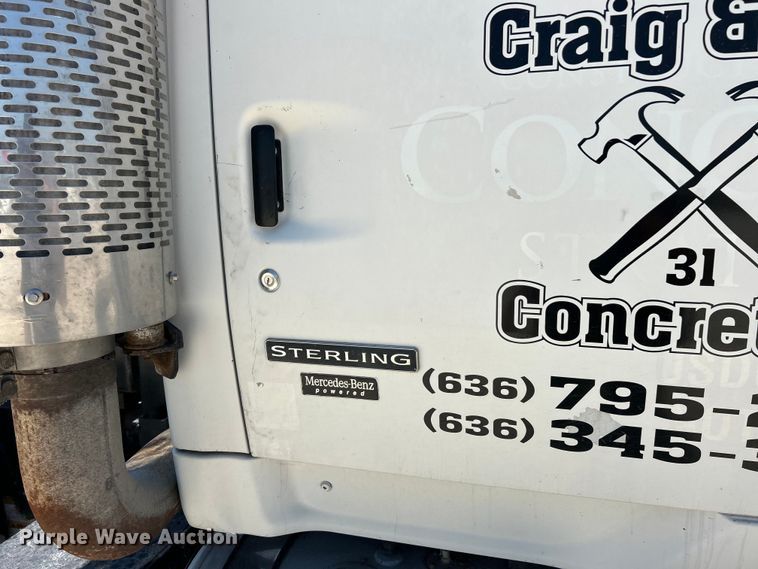 image for item EK4862 2005 Sterling  L9500 roll-off container truck