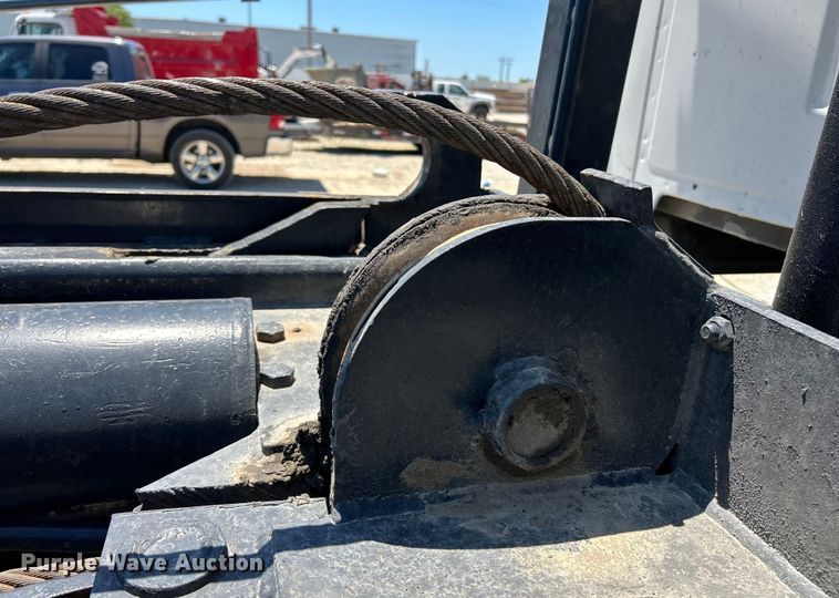 image for item EK4862 2005 Sterling  L9500 roll-off container truck