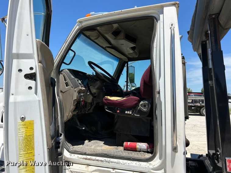 image for item EK4862 2005 Sterling  L9500 roll-off container truck