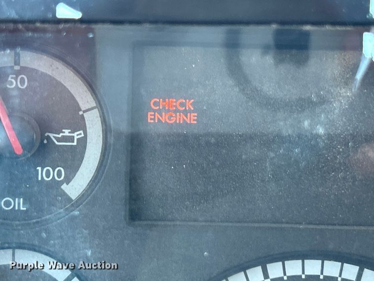 image for item EK4862 2005 Sterling  L9500 roll-off container truck