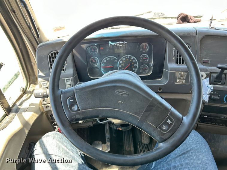 image for item EK4862 2005 Sterling  L9500 roll-off container truck