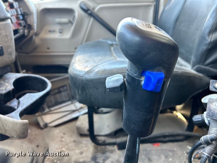 image for item EK4862 2005 Sterling  L9500 roll-off container truck