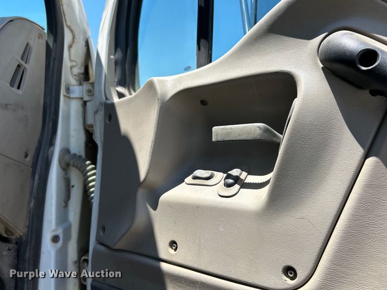 image for item EK4862 2005 Sterling  L9500 roll-off container truck