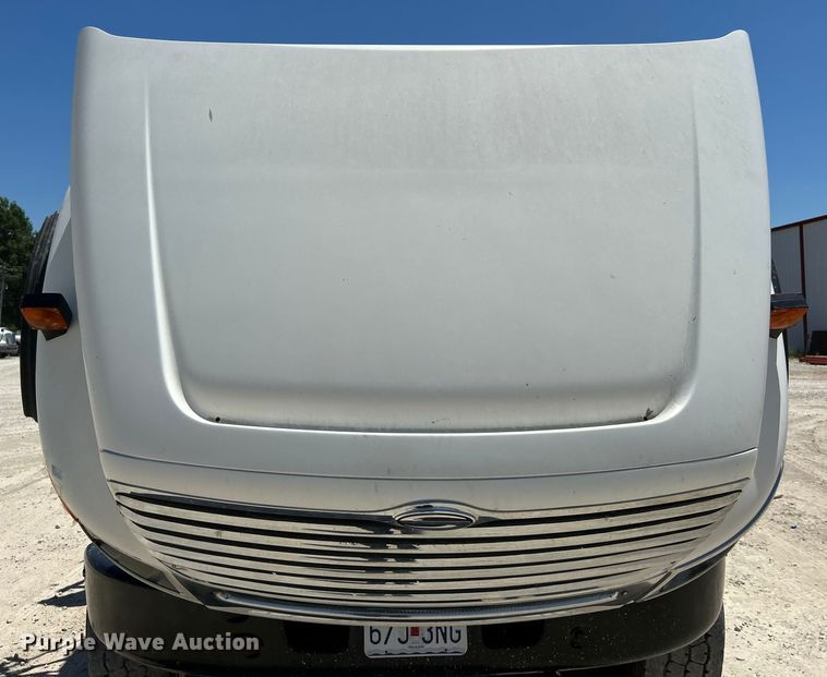 image for item EK4862 2005 Sterling  L9500 roll-off container truck