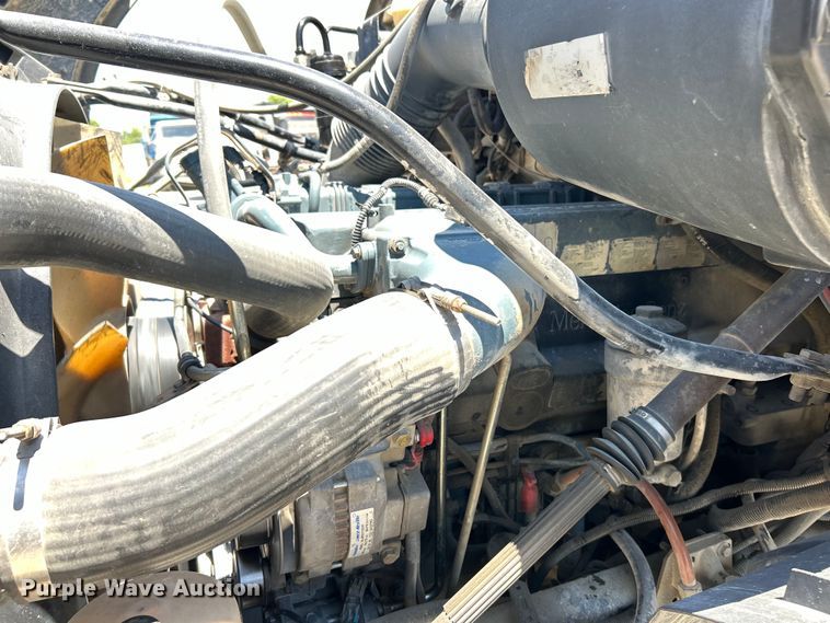 image for item EK4862 2005 Sterling  L9500 roll-off container truck