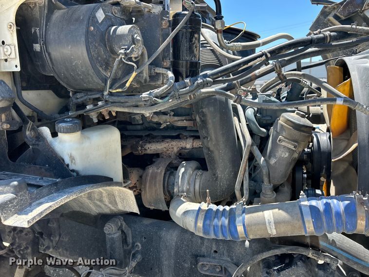 image for item EK4862 2005 Sterling  L9500 roll-off container truck