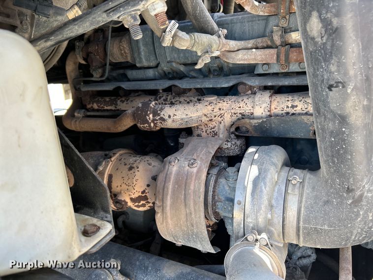 image for item EK4862 2005 Sterling  L9500 roll-off container truck