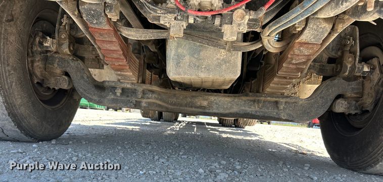 image for item EK4862 2005 Sterling  L9500 roll-off container truck