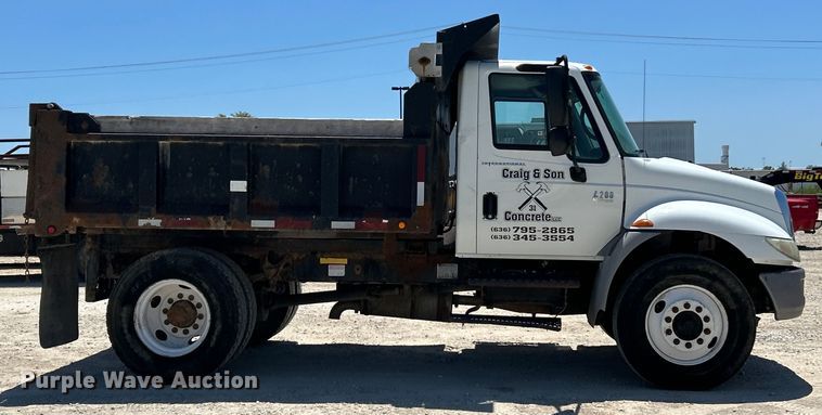 image for item EK4863 2006 International  4200 dump truck