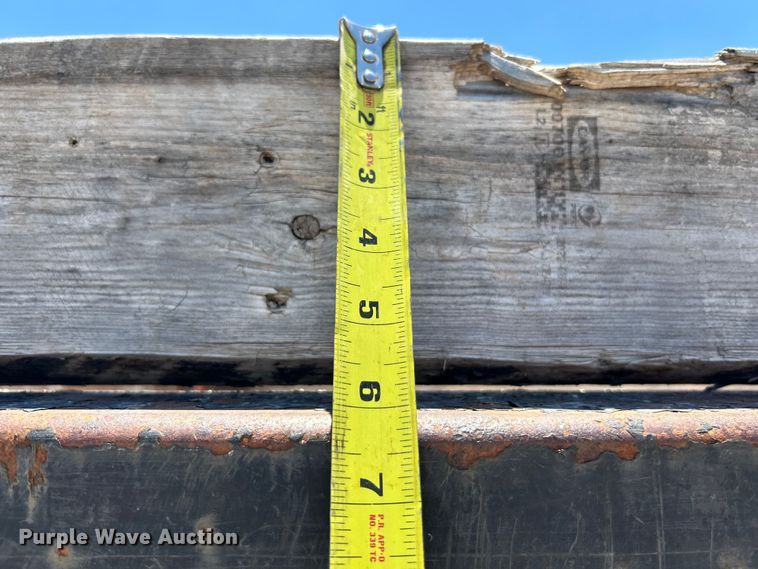 image for item EK4863 2006 International  4200 dump truck