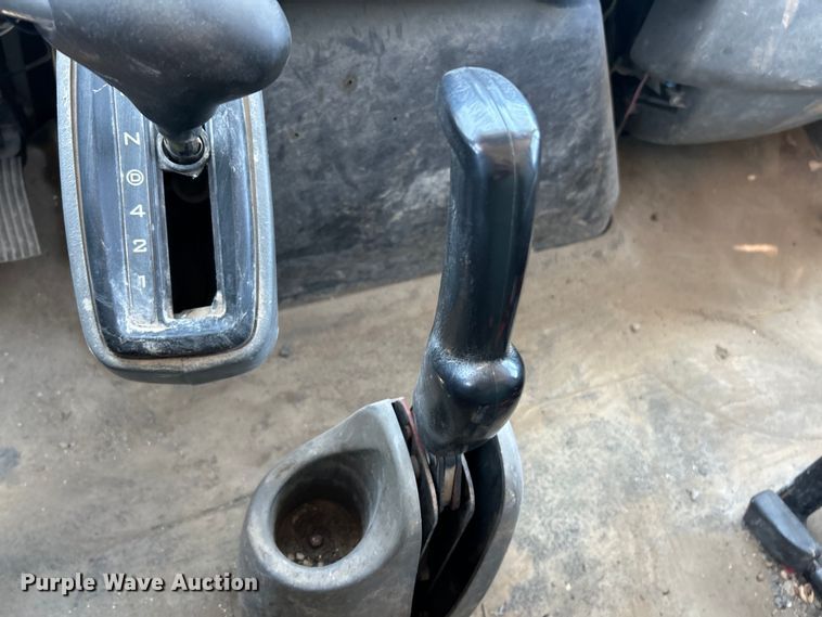 image for item EK4863 2006 International  4200 dump truck