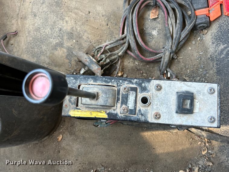 image for item EK4863 2006 International  4200 dump truck