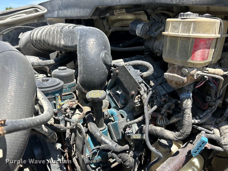 image for item EK4863 2006 International  4200 dump truck