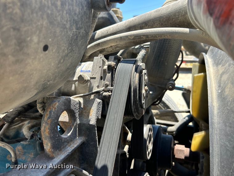 image for item EK4863 2006 International  4200 dump truck