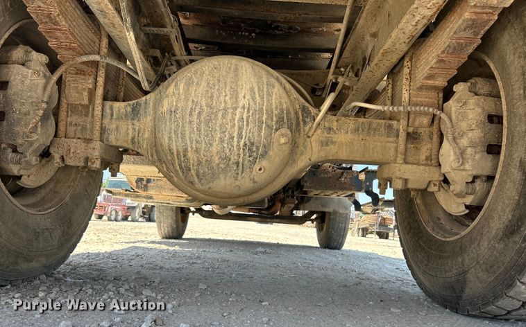 image for item EK4863 2006 International  4200 dump truck