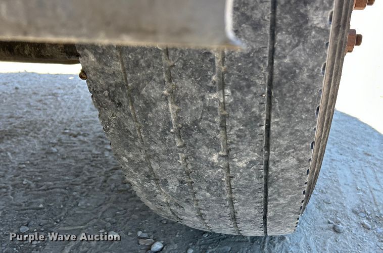 image for item EK4863 2006 International  4200 dump truck