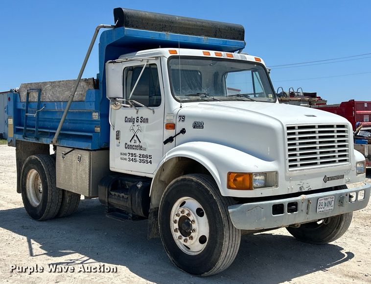 image for item EK4864 2001 International  4700 dump truck