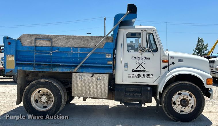 image for item EK4864 2001 International  4700 dump truck