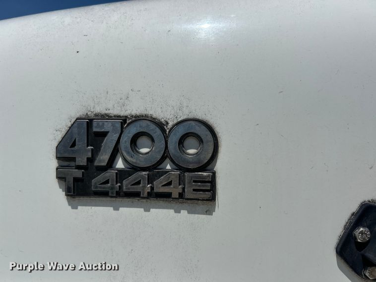 image for item EK4864 2001 International  4700 dump truck