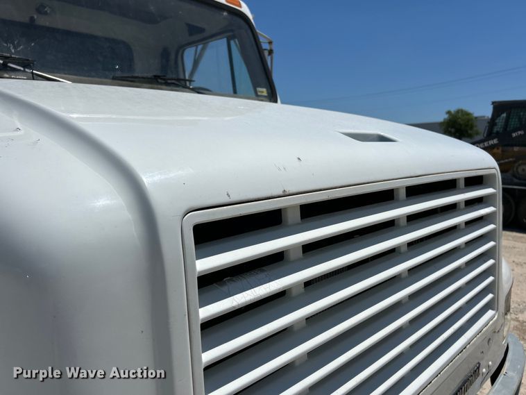 image for item EK4864 2001 International  4700 dump truck